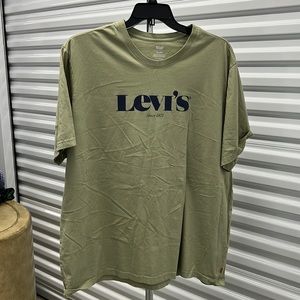 Mens Levi’s shirt
